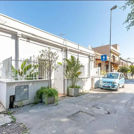 Abracadabra Hidden Garden Nyaraló